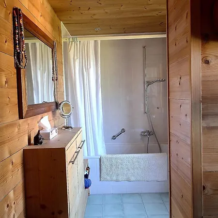 샬레 Chalet Eden 샘페리